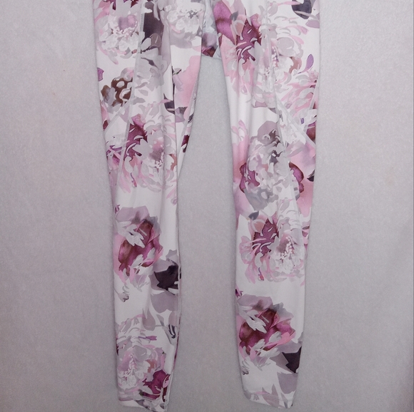 Athleta Salutation Tight Peony 7/8 Leggings Stash Pockets Womens Size XXS - Picture 4 of 11